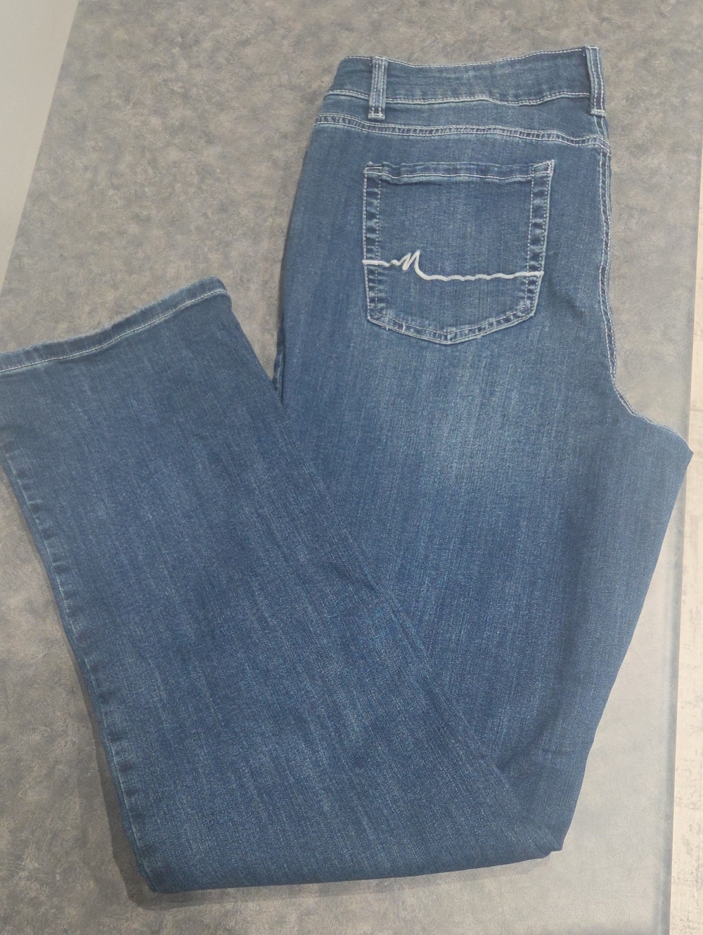 16 L Maurices Straight Leg Women's Jeans - Medium Blue